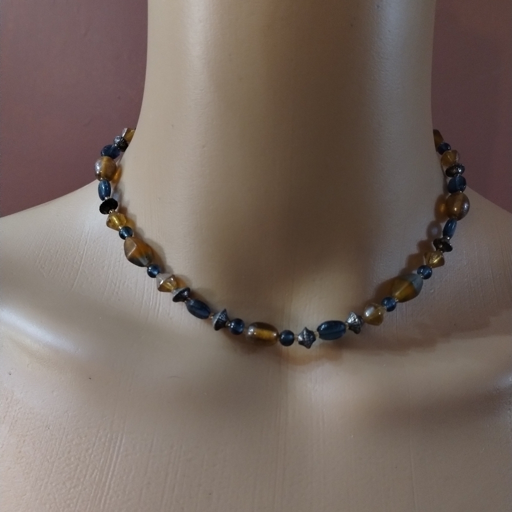 Beautiful women's multi colored bead necklace